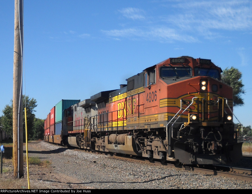 BNSF 4806 East